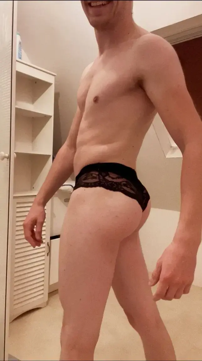 Leak & nude MYM — Cleoandleon : « média » (MYM)