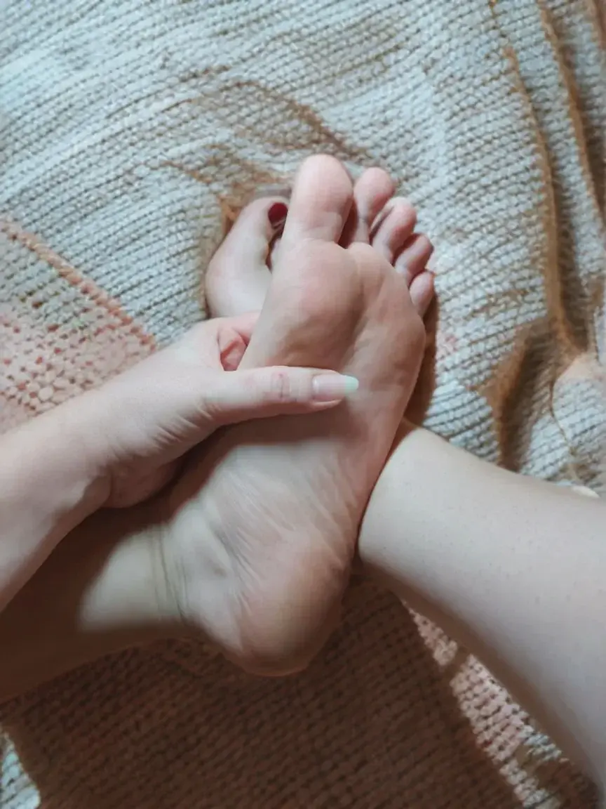 Leak & nude 5 — Petitspiedshots