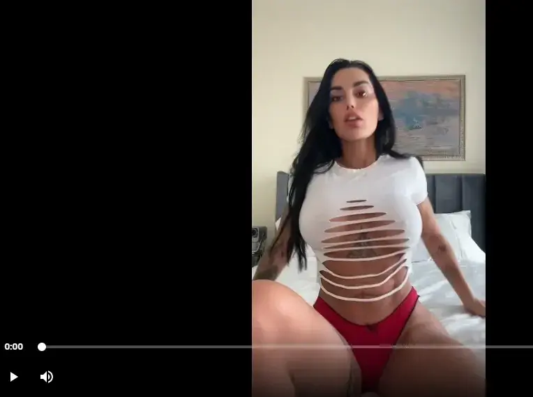 Leak & nude MYM — sophiafitness : « Abonne toi vite c'est GRATUIT et sans code tu vas adorer. » (MYM)