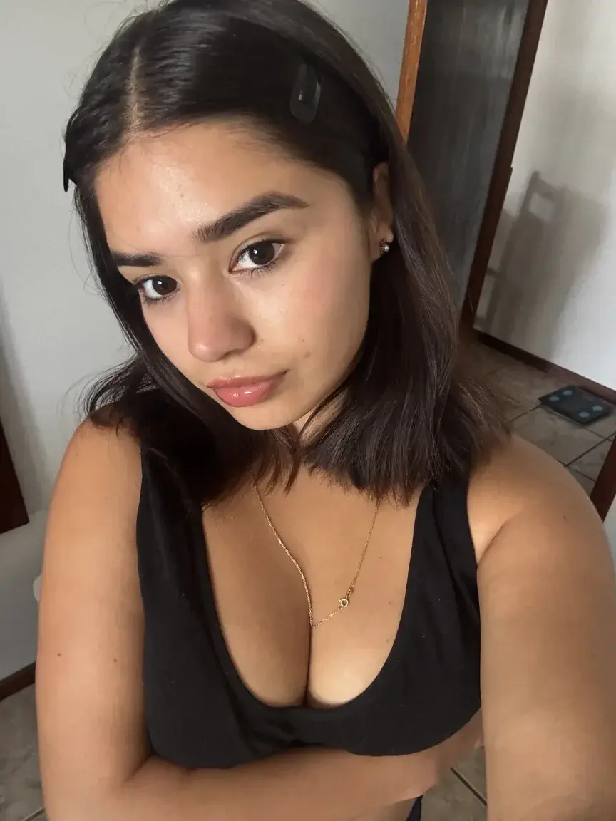 Je voulais te dire que mon abonnement est gratuit ! Si tu m'écris en premier j'ai quelque chose pour toi 🥰🎁