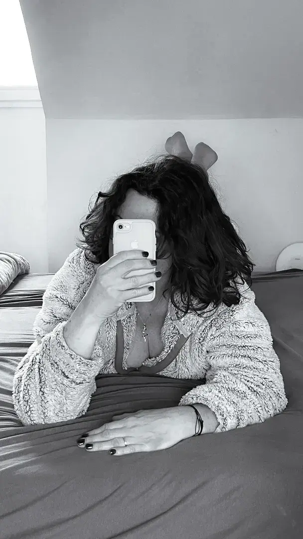Leak & nude MYM — Avrildelille : « RDV ce soir 22h je t'attends... » (MYM)