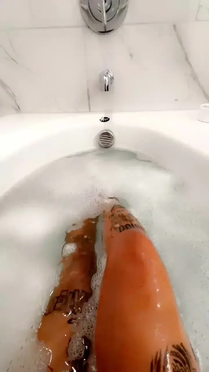 Leak & nude 5 — Miamorena69