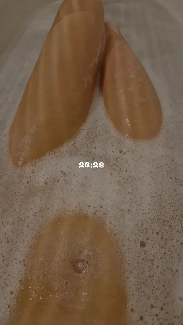Leak & nude 1 — petitepoulette
