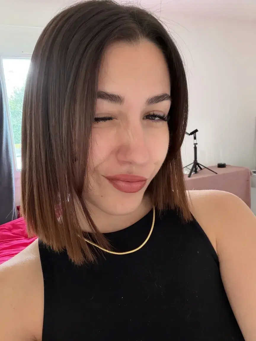 Si tu me trouves belles tu dois t'abonner