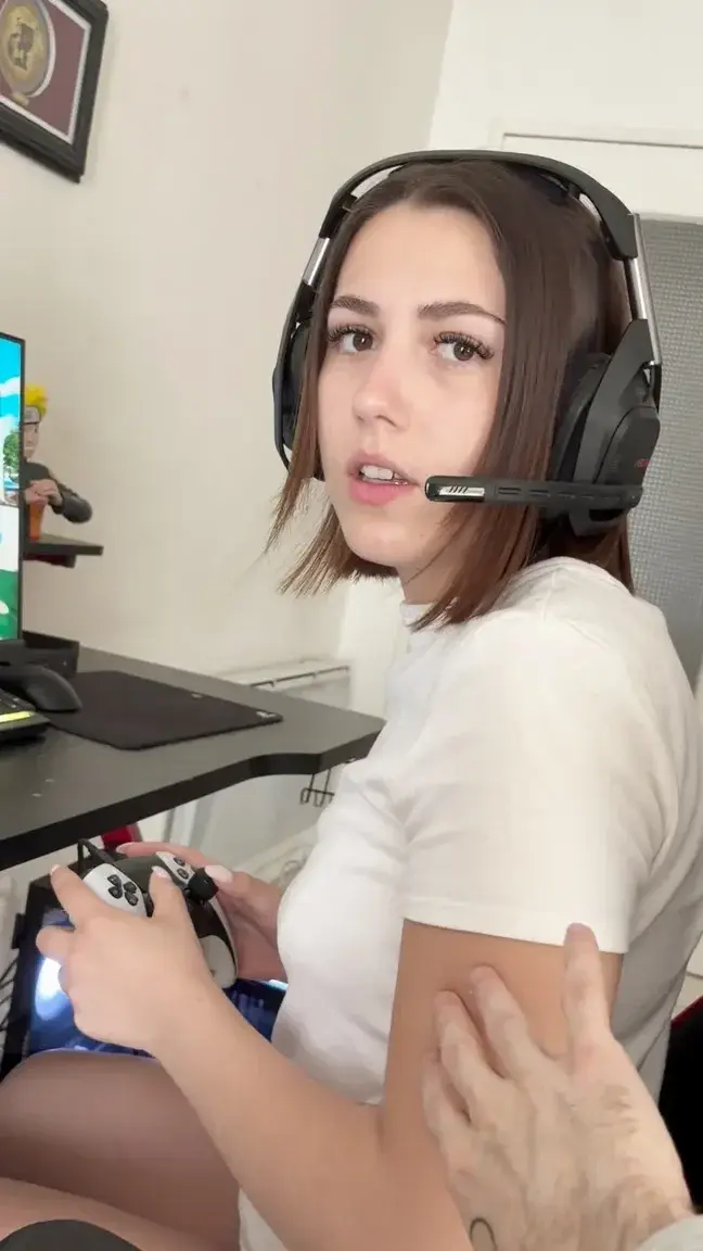 Toi aussi tu veux jouer avec moi?🙈🥰
