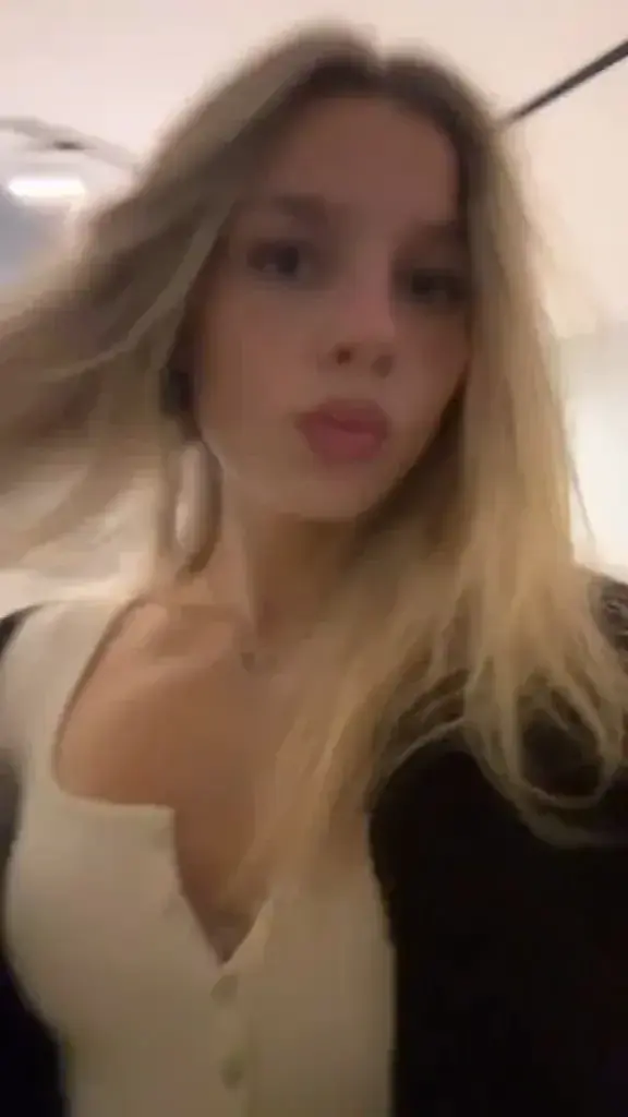 elisetwins — contenu exclusif #899282 sur MYM