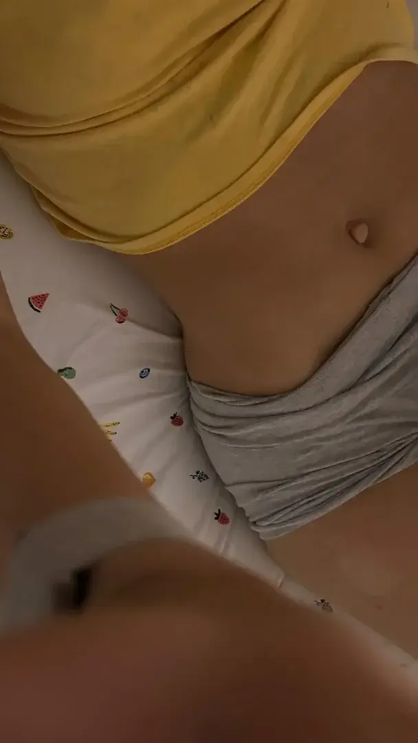 Leak & nude MYM — elisetwins : « Un peu fatigué, tu viens me parler ? » (MYM)