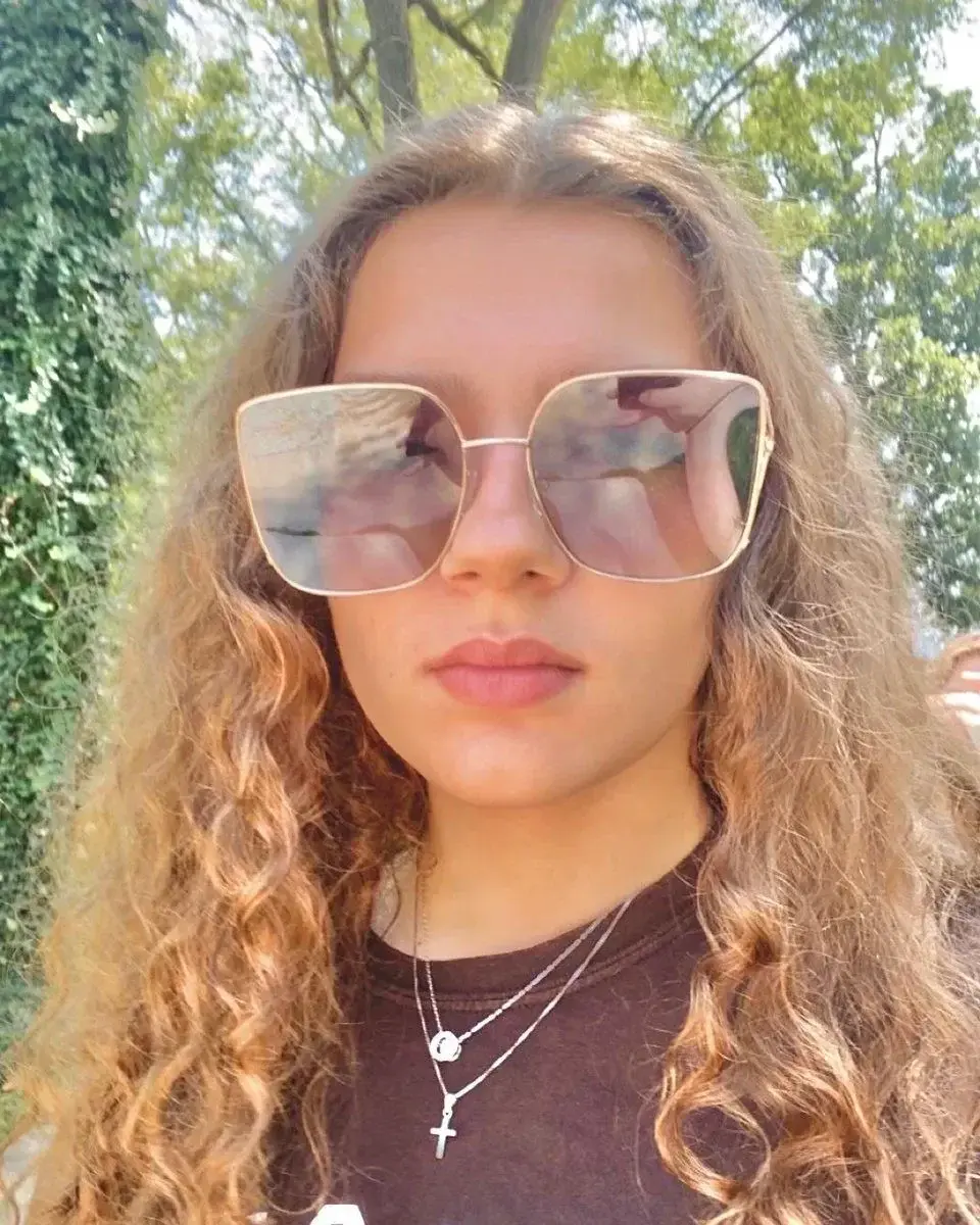 Toujours avec mes lunettes hehe