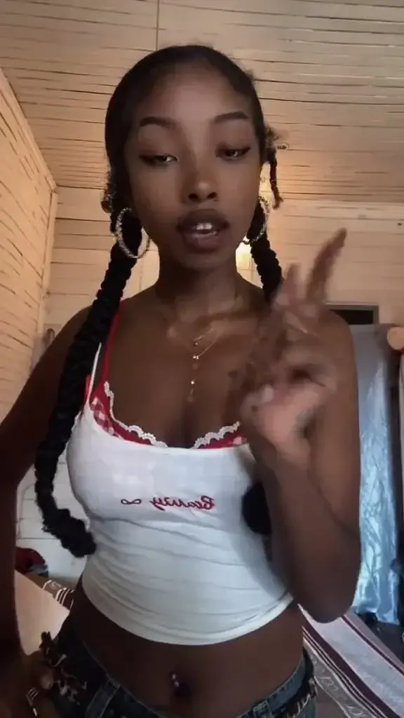 Leak & nude 3 — Hotcarole