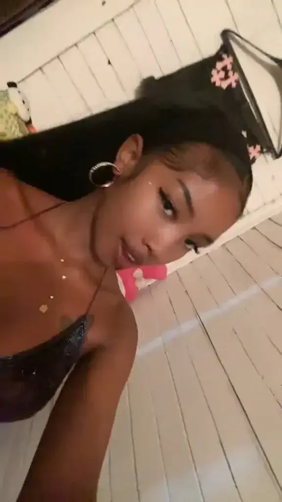 Leak & nude 5 — Hotcarole
