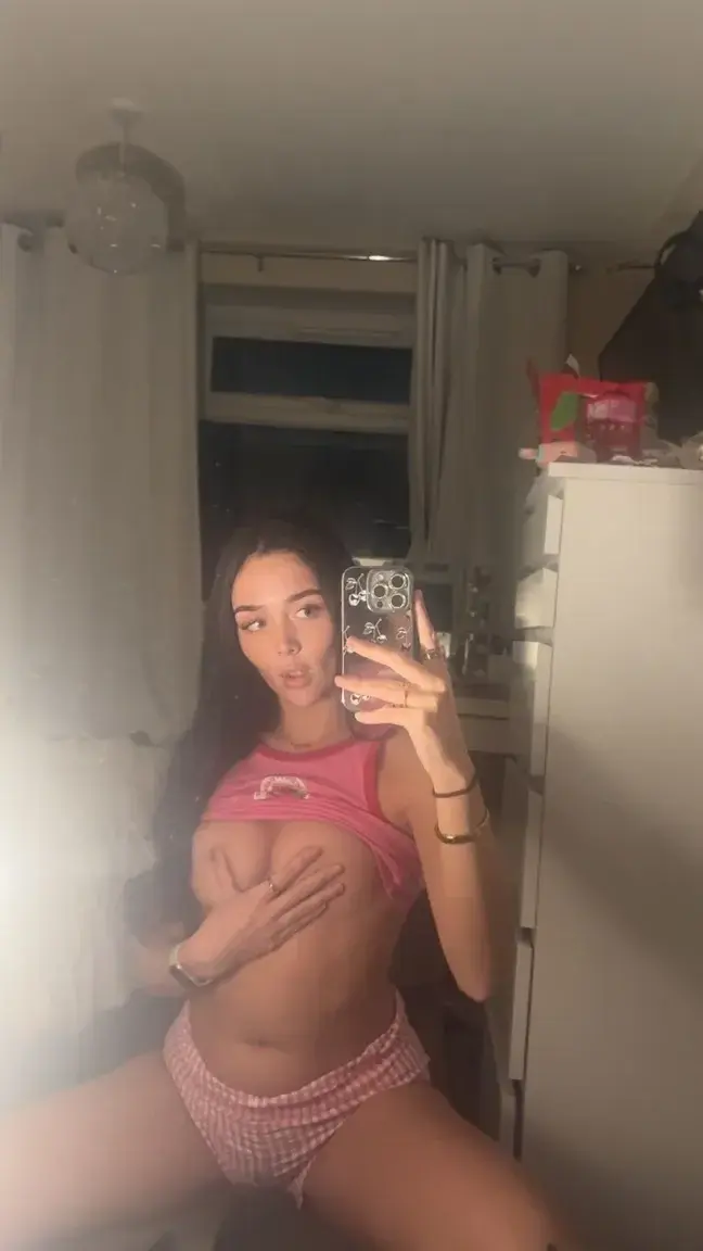 😈 Abonnement GRATUIT 💋 Je suis gentille… mais j’aime bien rendre fou