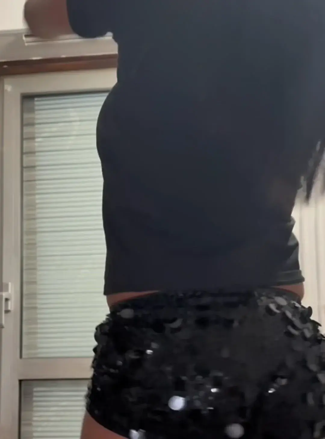 ❤️ 2 nouvelles vidéo de twerk sur mon profil quand tu t’abonnes 💕💕 c gratuit avec le code FREE ❤️