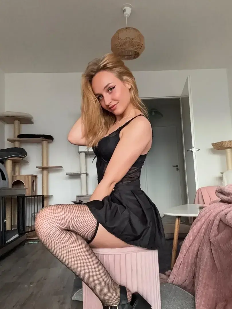 Leak & nude 3 — Lenaonline