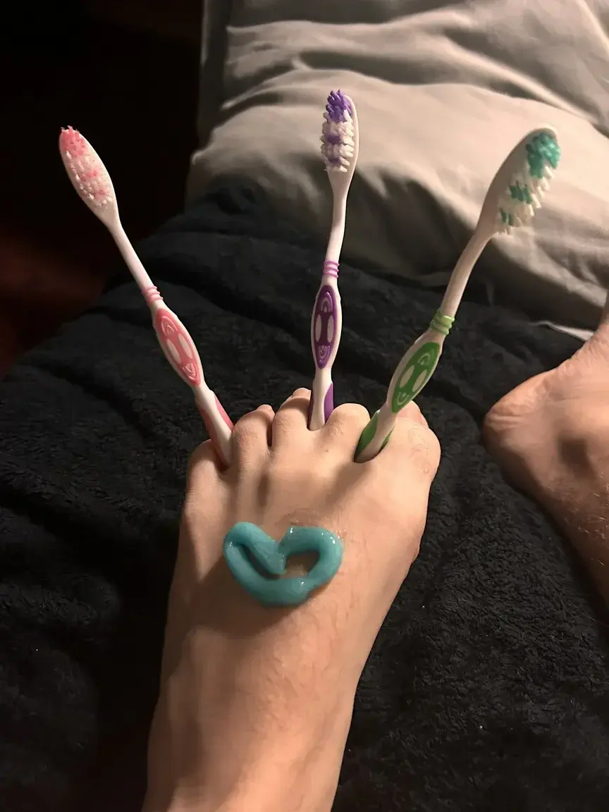 Leak & nude 2 — Teen_feet_fetich