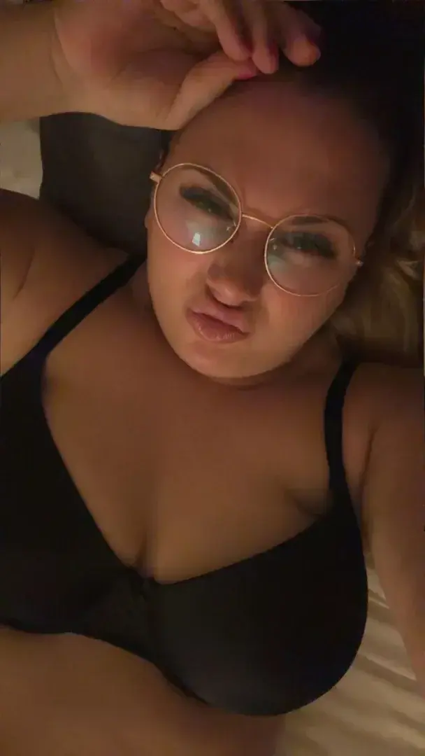 Leak & nude MYM — lara_tentation : « Viens te divertir si tu oses 😉 » (MYM)