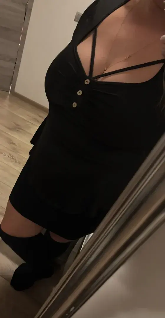 Leak & nude 3 — lara_tentation