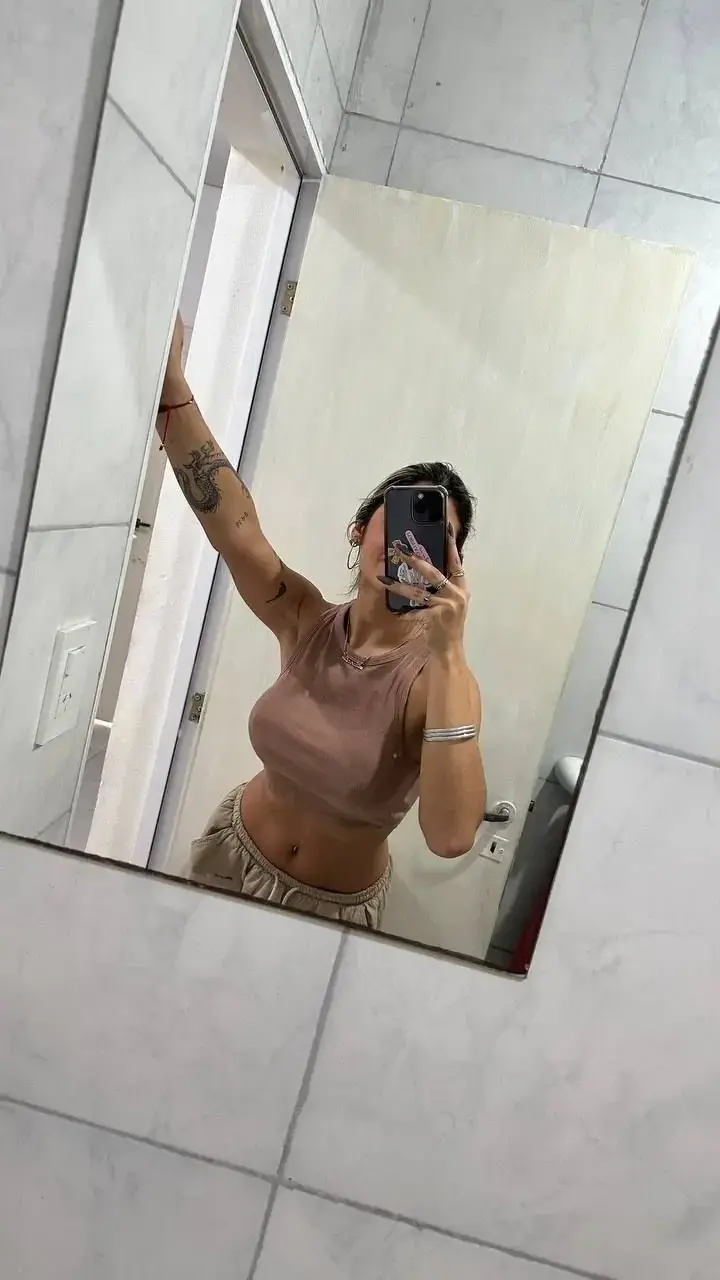 abo gratuit, j'te donne un indice sur ma prochaine photo