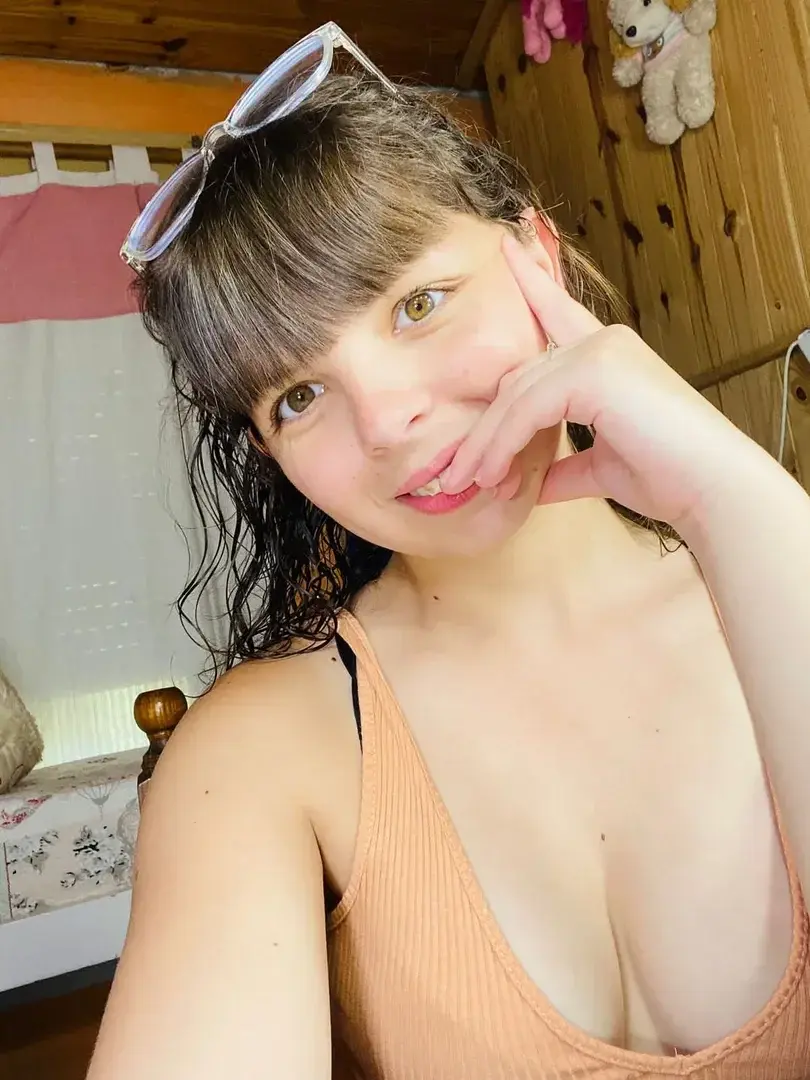 Leak & nude MYM — ptitelolaa : « Simple et sincère... » (MYM)