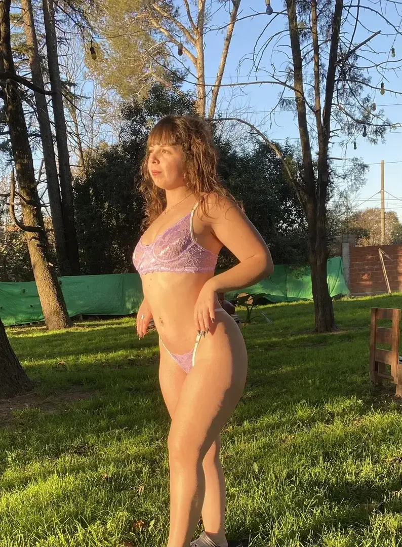 Leak & nude MYM — ptitelolaa : « Abonnement gratuit » (MYM)