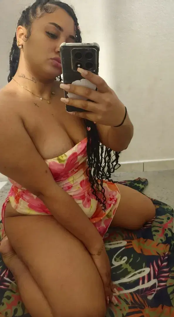 J’ai tellement de choses à te montrer… 🔥 Tu viens t’abonner ? 😏