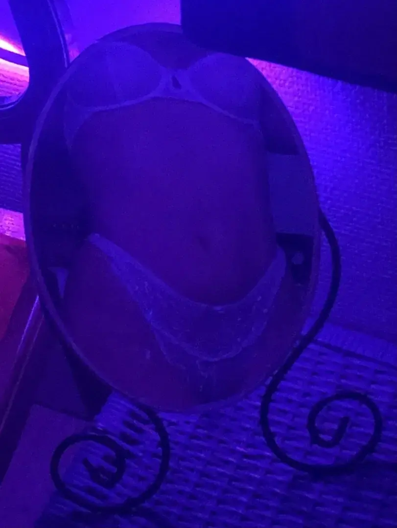Leak & nude 4 — Salamandre