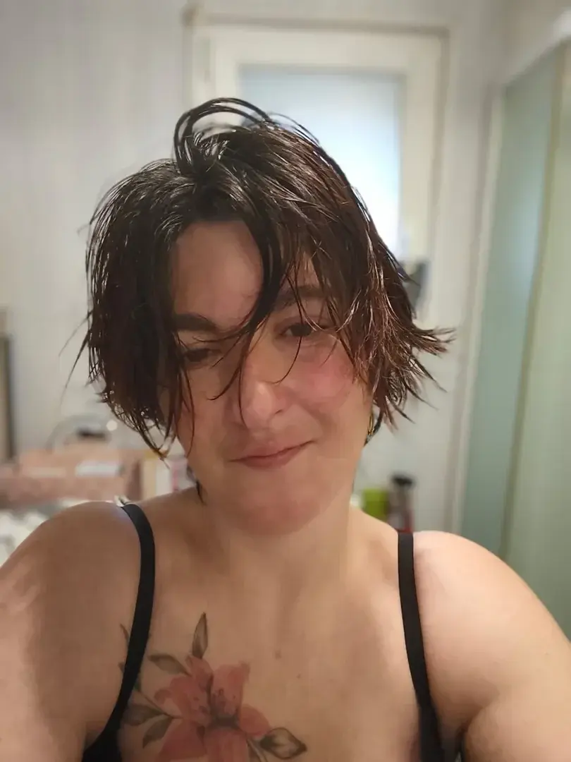 Leak & nude MYM — Isabele3 : « média » (MYM)