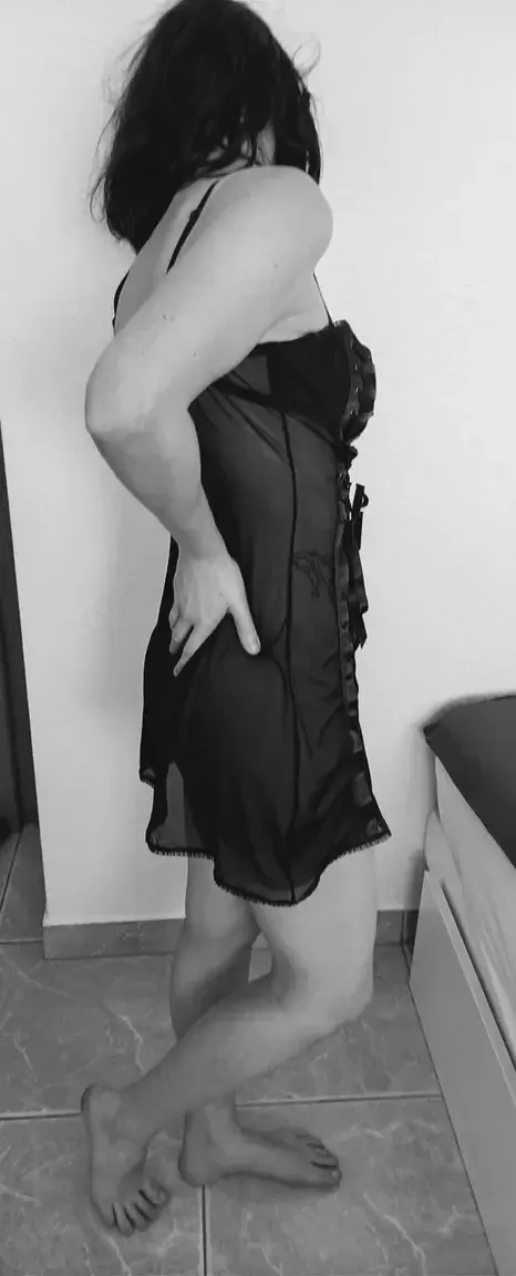 Leak & nude 3 — Luxlibertine