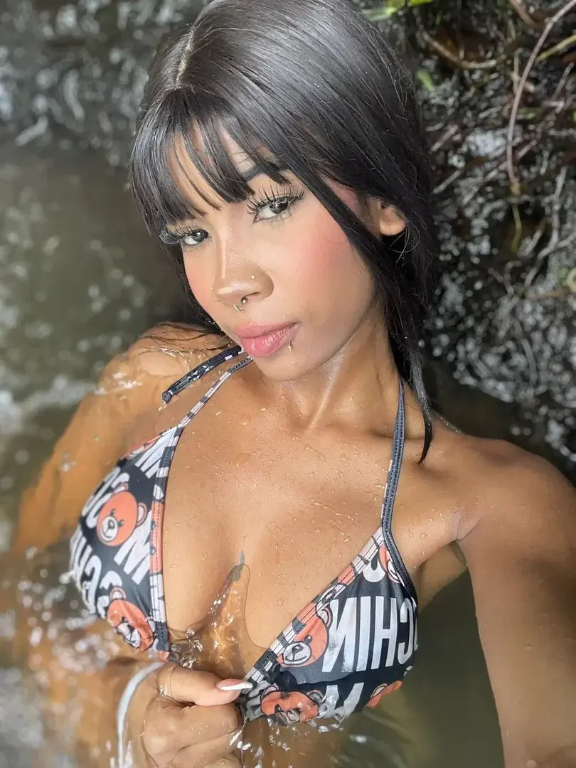 moment de détente 🍃🌾💦relax time 🍃🌾💦#relax #ebony #latina #outdoor
