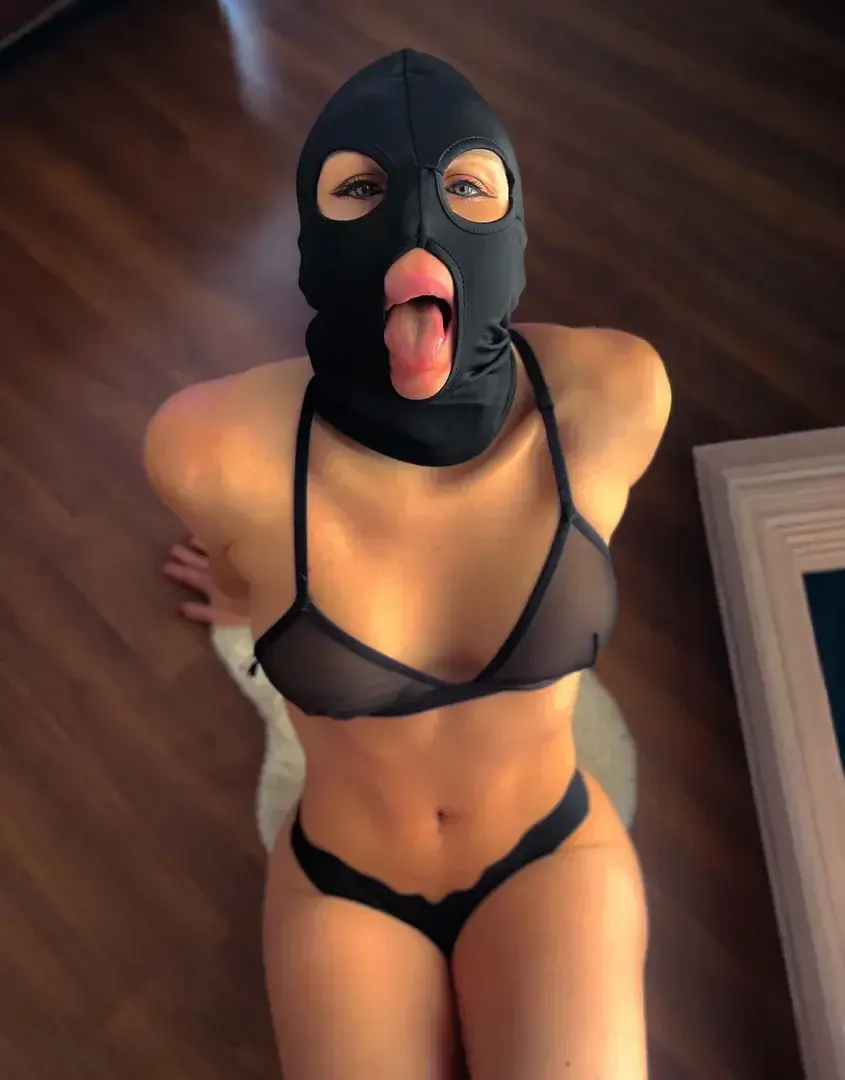 Leak & nude 7 — Cagoule_pipe