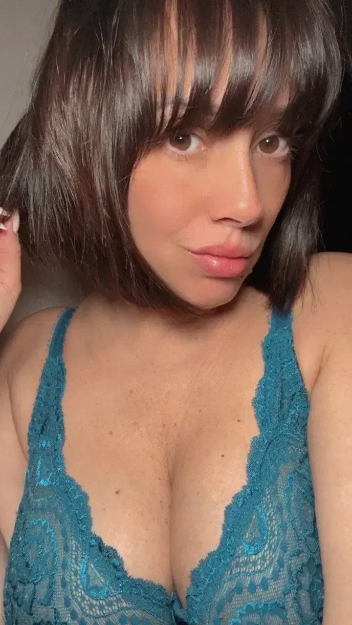 Lanagomez — média 9 | French Modèles