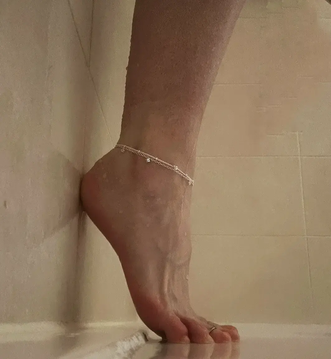 Leak & nude 9 — piedsdeneige