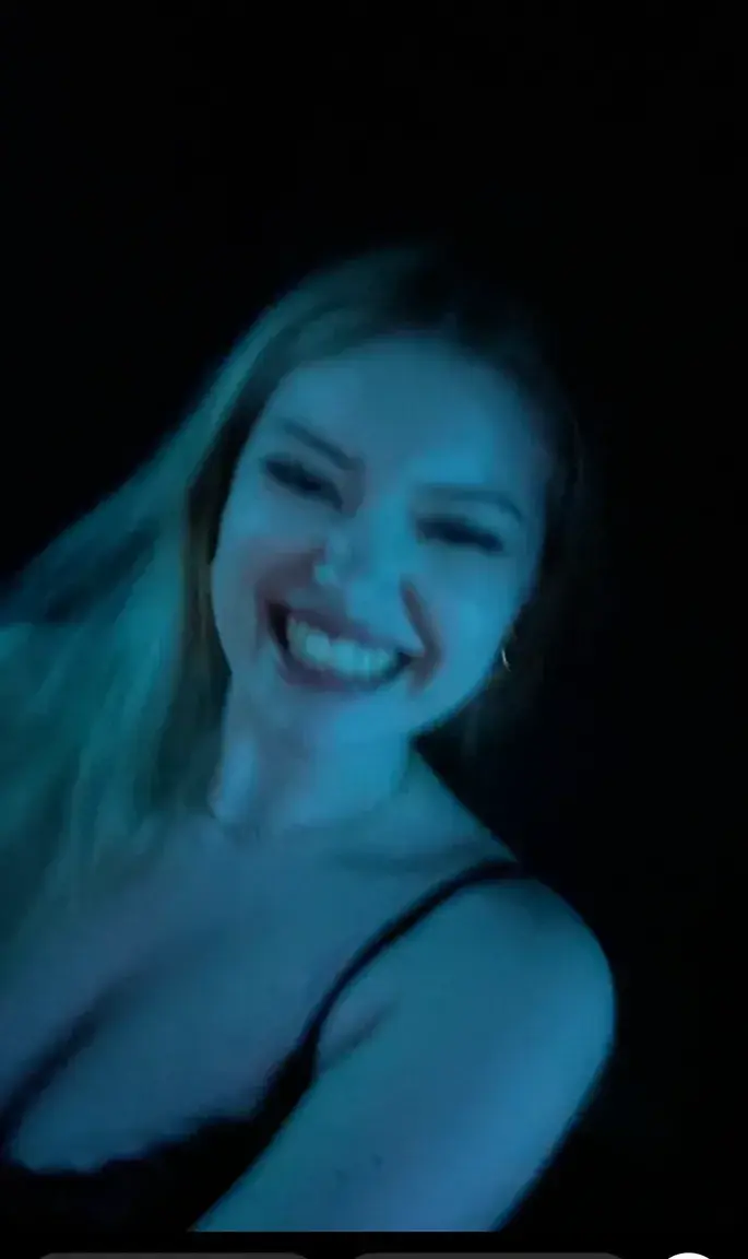 j'étais tellement dans ma tête ce jour là 😊(mon abonnement est free … pas besoin de code ❤️)