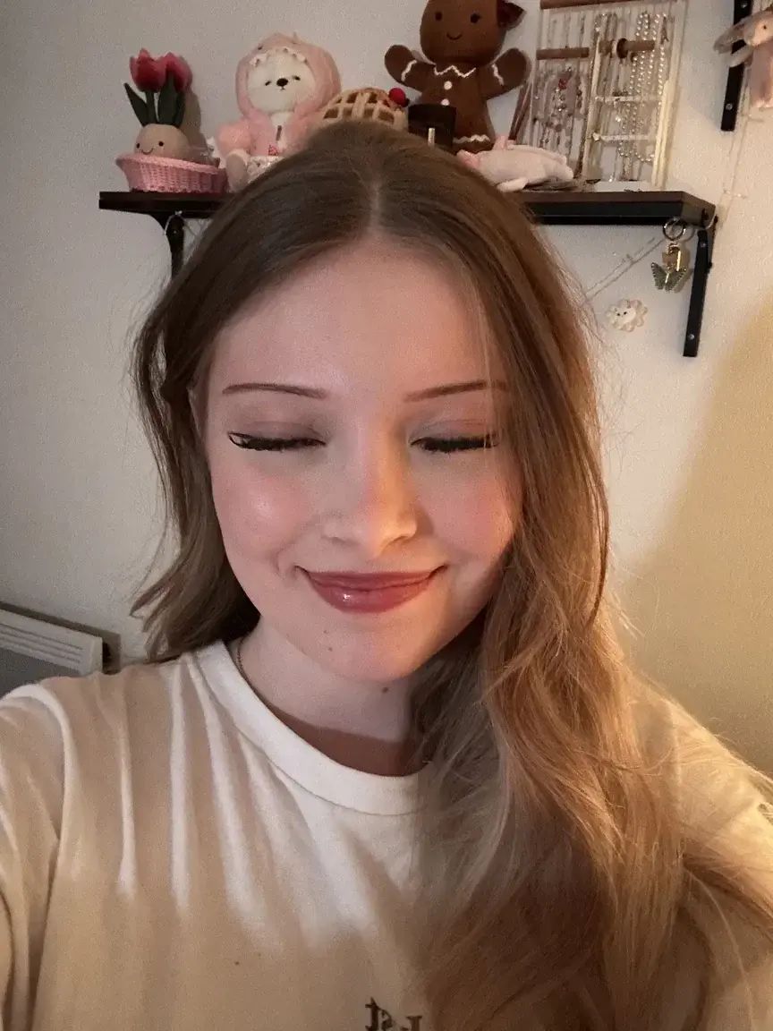 je crois que c'est mon sourire qui trahit tout 😌(mon abonnement est free … pas besoin de code ❤️)