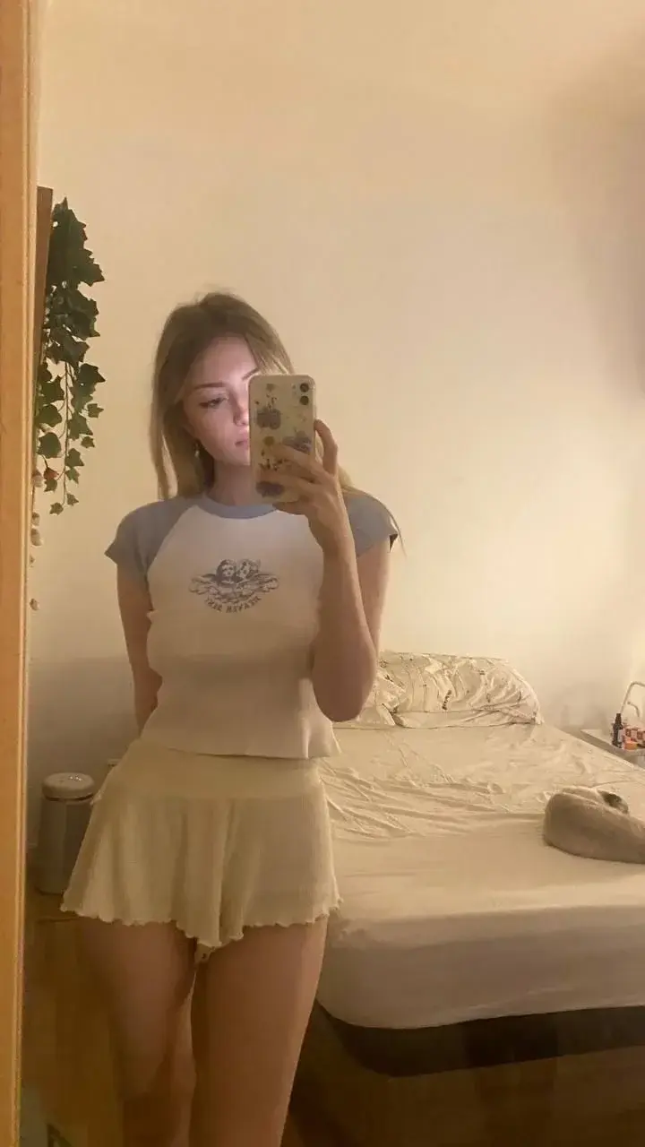 Leak & nude MYM — Maddybcs : « j'avais pas prévu d'être aussi bien ce jour là 😊(mon abonnement est free … pas besoin de code ❤️) » (MYM)