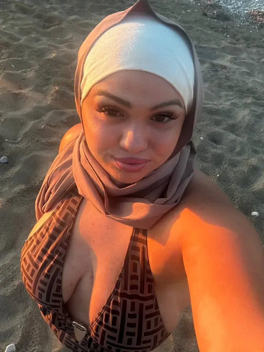 Leak & nude 4 — Alyahijabi