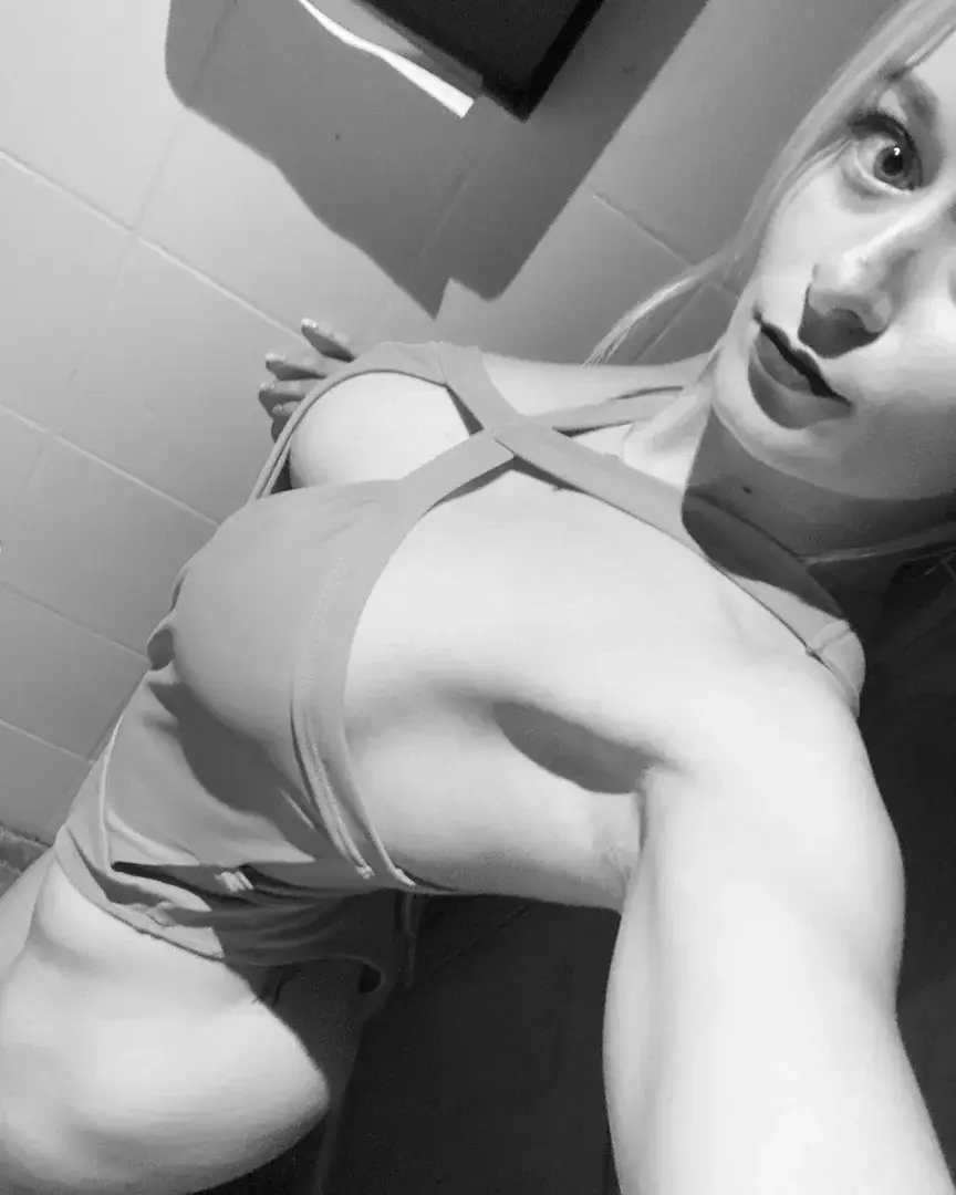 Leak & nude 5 — Shaanastripper_