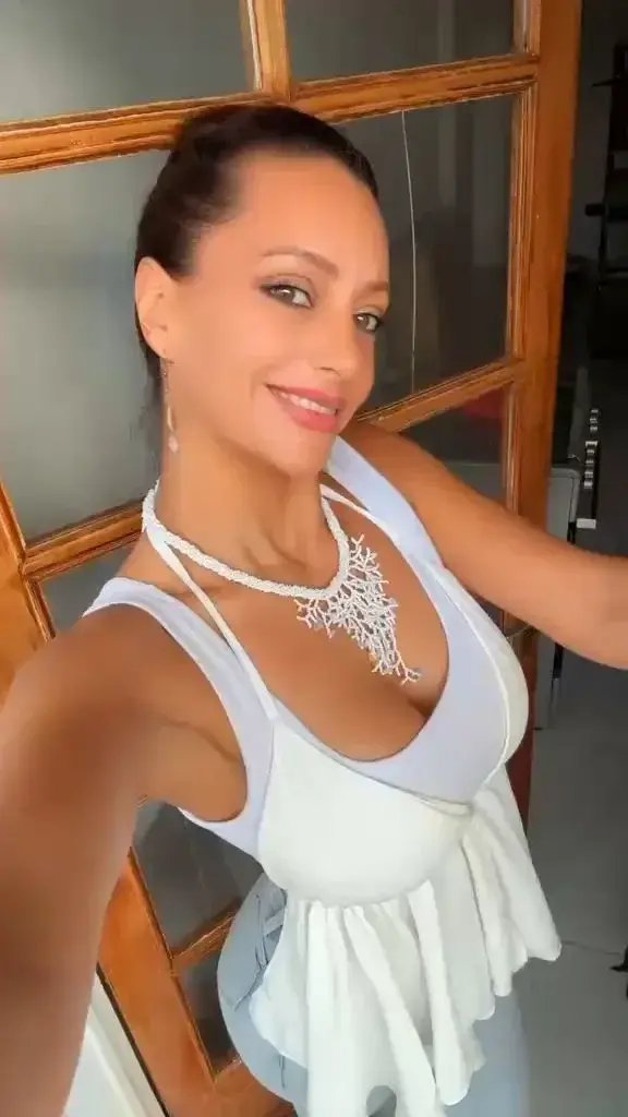 🎁 Abonne toi, tu seras récompensée comme il se doit 🔥🎁