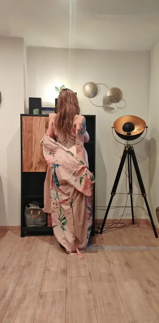 Leak public de Julia-x — « description de la photo » (nude) sur MYM