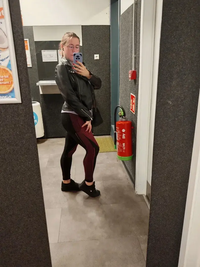 Julia-x - Photo exclusive MYM 8 | French Modèles