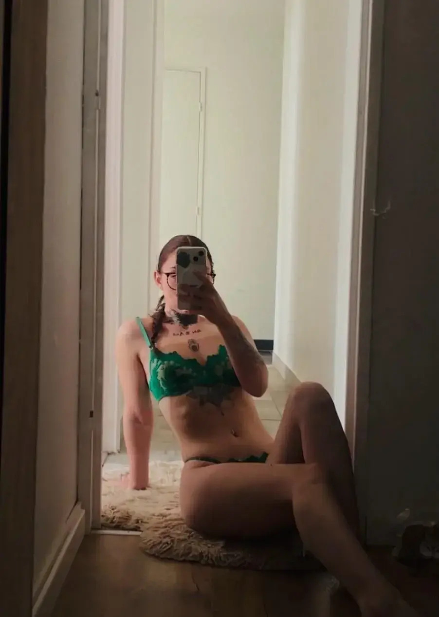 Babyclo - Photo exclusive MYM 2 | French Modèles