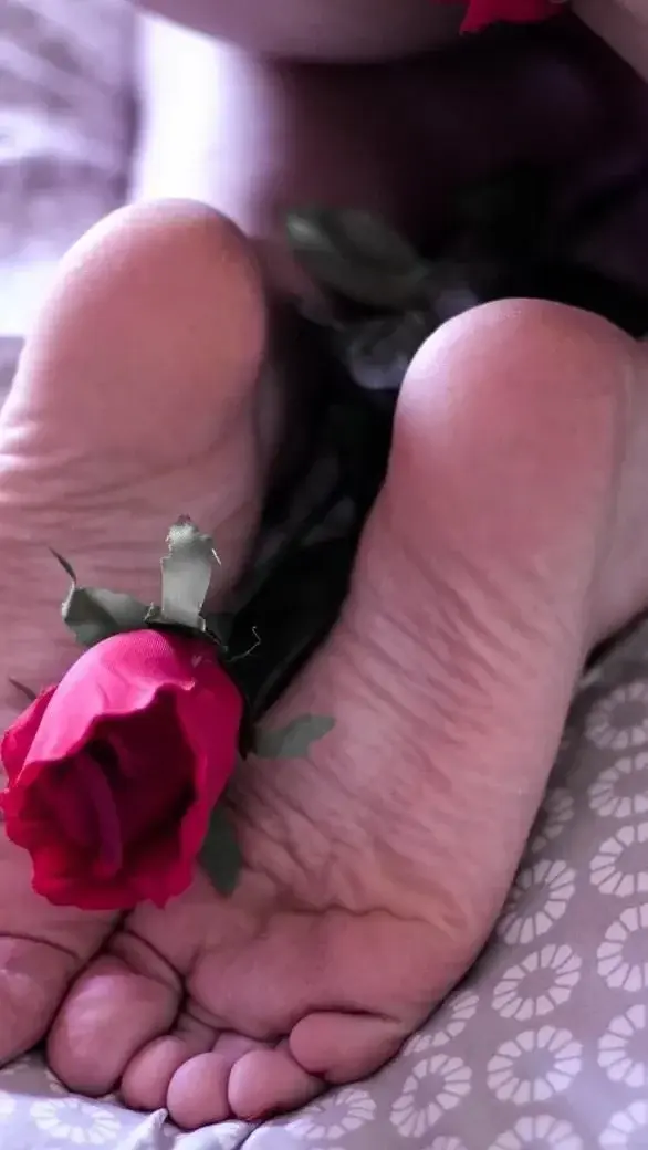 Leak & nude 12 — Pretty_frenchfeet_07