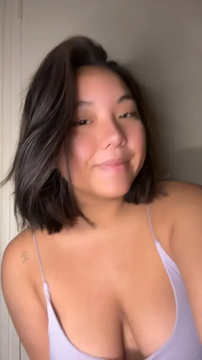 Aperçu public — Melyzrr : « ABONNEMENT GRATUIT 🎁🤍 ( je ne mord pas alors abonne toi et viens me parler ) » (MYM) — pas un leak