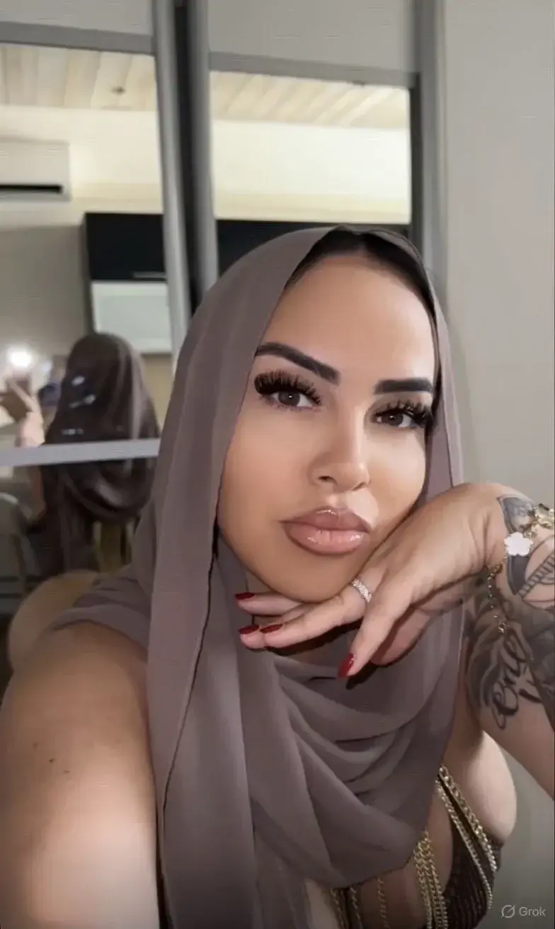 Leak & nude MYM — lisaamelk94 : « Abonnement GRATUIT avec le code FREE😈 J'ai un petit secret réservé à ceux qui m'écrivent en premier… » (MYM)