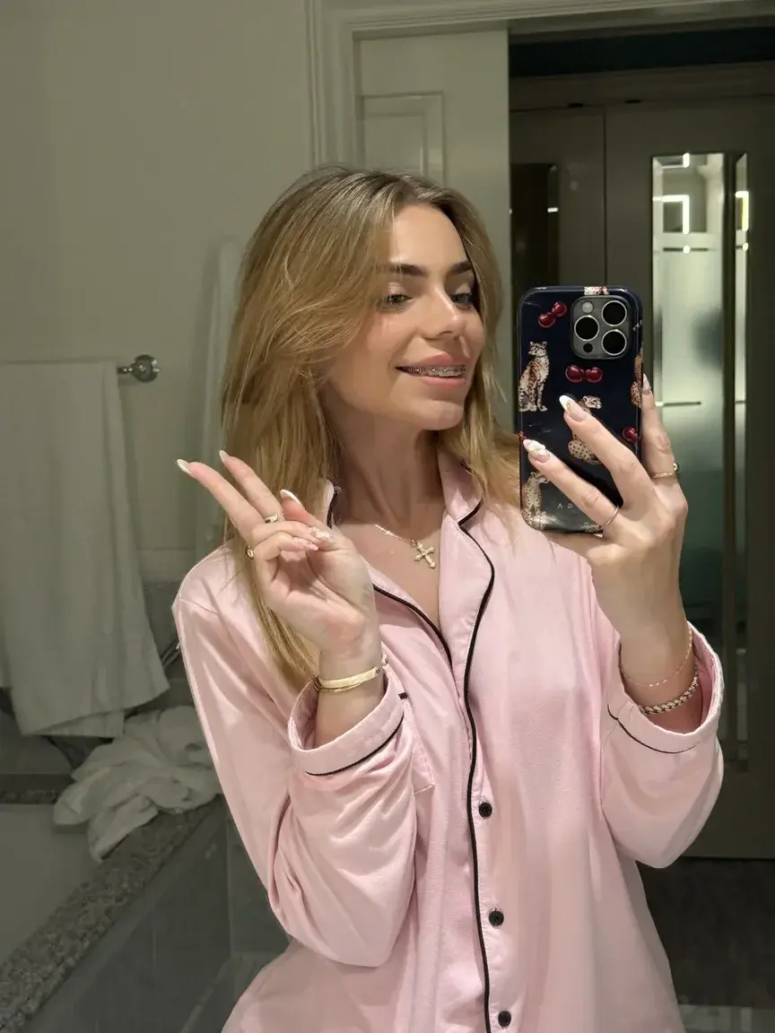 Leak & nude MYM — Kikimorand_502 : « tu viens au lit avec moi 🥺 ? » (MYM)