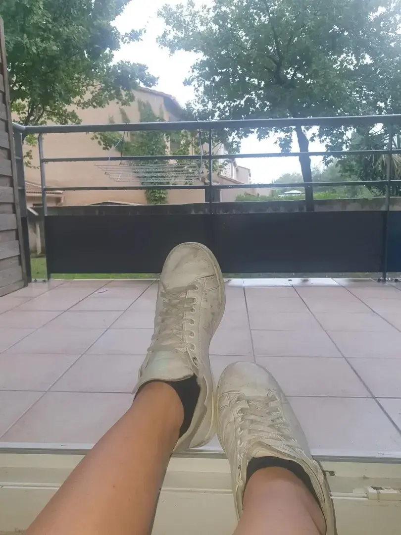 Nettoie les avec ta langueJe les louent au passage pour vraiment les nettoyer avec ta langue bouffon ♡