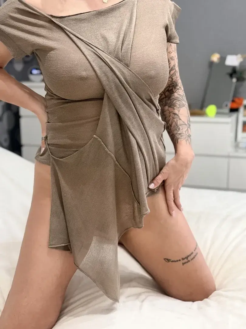 Nouvelle série... Tu me dires ce que tu en penses en privé.