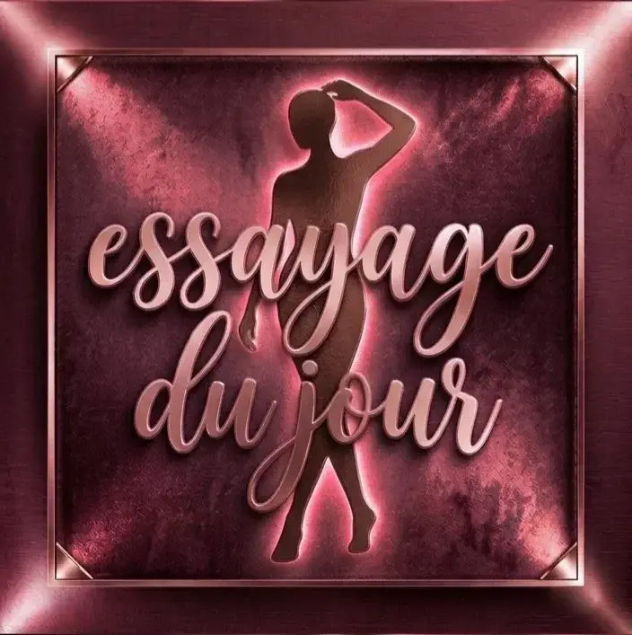 Leak & nude MYM — Sophiechoeur : « On prend les mêmes bonnes habitudes qu'hier… mais avec de nouvelles tenues à essayer. C’est toujours aussi léger, aussi fluide… et surtout encore plus chaud quand je retire tout face caméra. 🧸🔥​👇 Dis moi vite en privé laquelle t’a plu 😉 » (MYM)