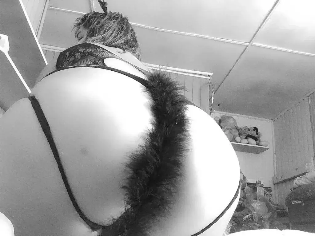 Leak & nude 1 — Gatitapromiiscua