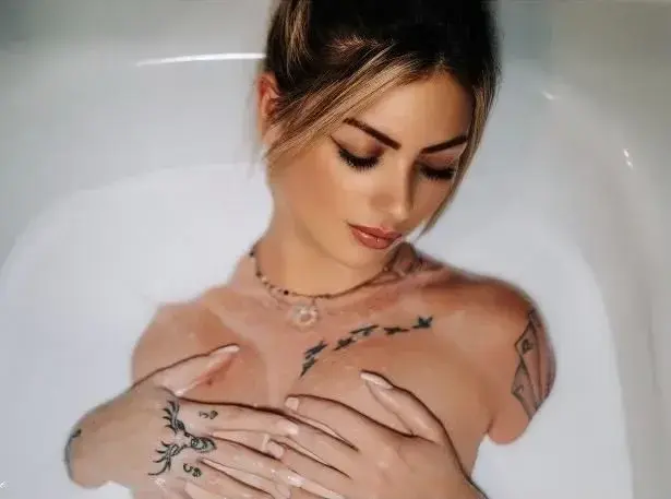 Leak & nude 2 — Laura_mym_x