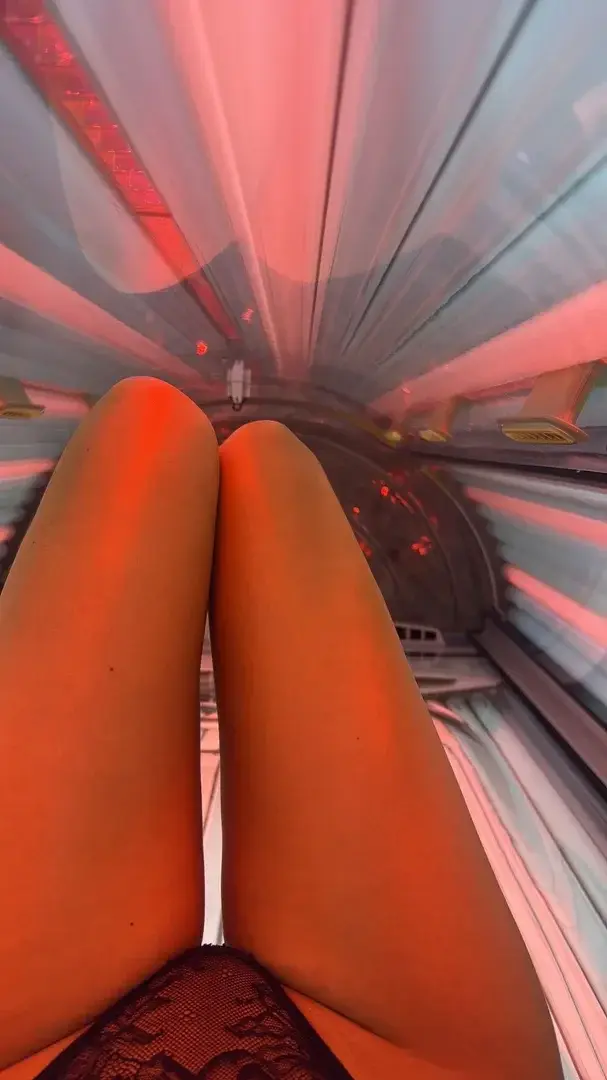 Ich trag fast nichts – und trotzdem zu viel für deine Fantasie.💦#MySecretWeapon #LegsForDays #DangerousCurves